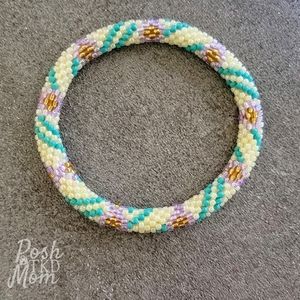 Glass Bead Bracelet (Cream/Green/Gold/Lilac) - NWOT